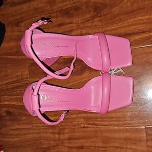 Pink ladies' high heels